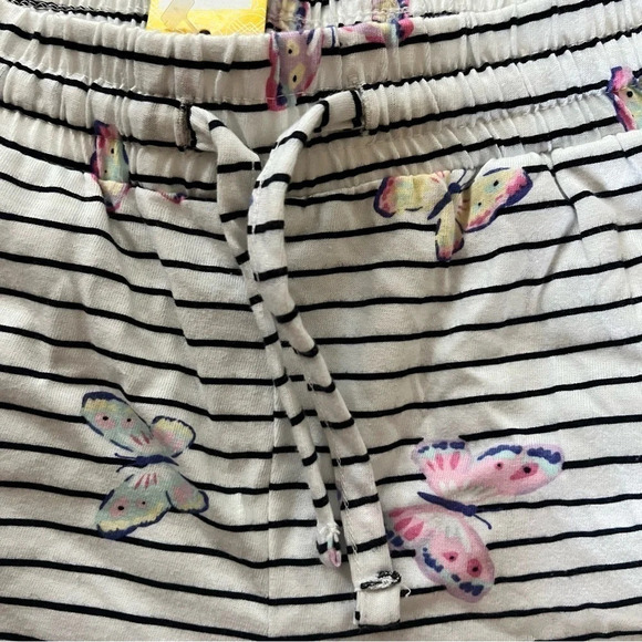 NWT Rumi & Ryder Girls Shorts, Size M. - Picture 3 of 5